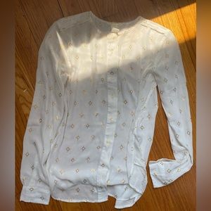 H&M white shirt size 2 polyester used in great condition